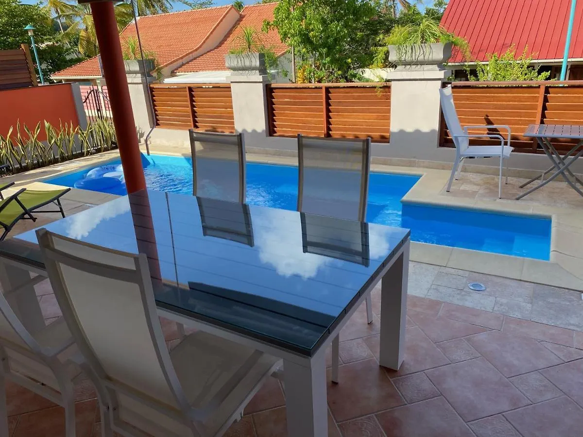 Villas Sainte-Anne 0*,  Martinique