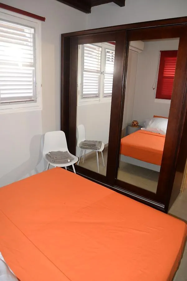 Villas Sainte-Anne 0*,  Martinique